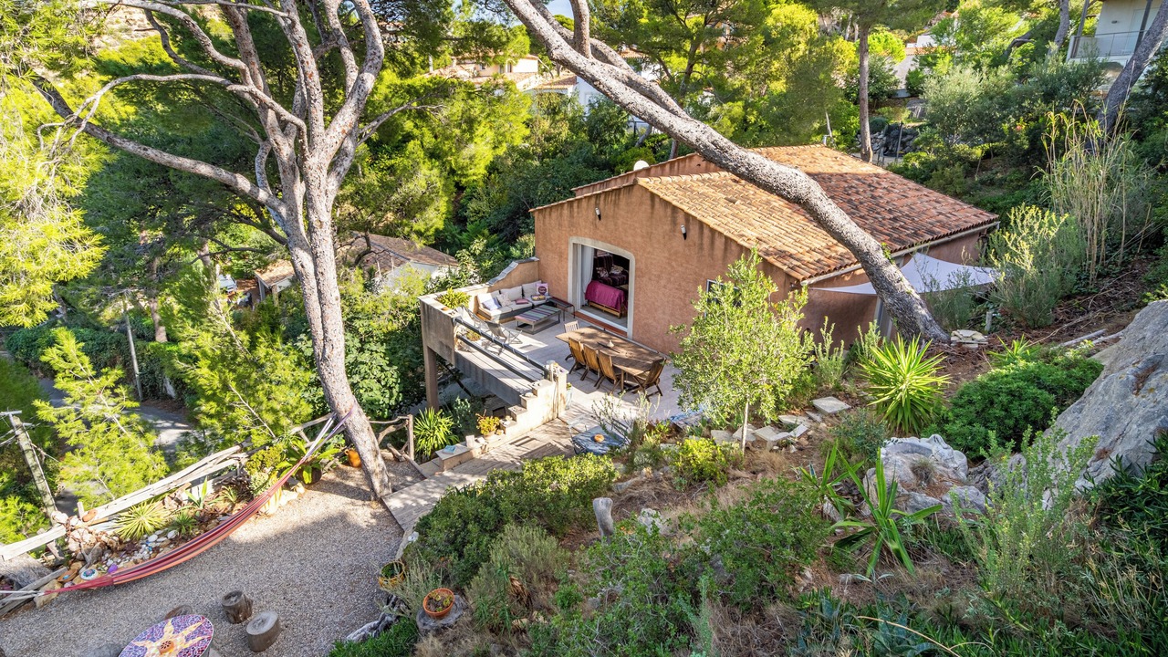 Photo of Outdoor in Ensues-la-Redonne