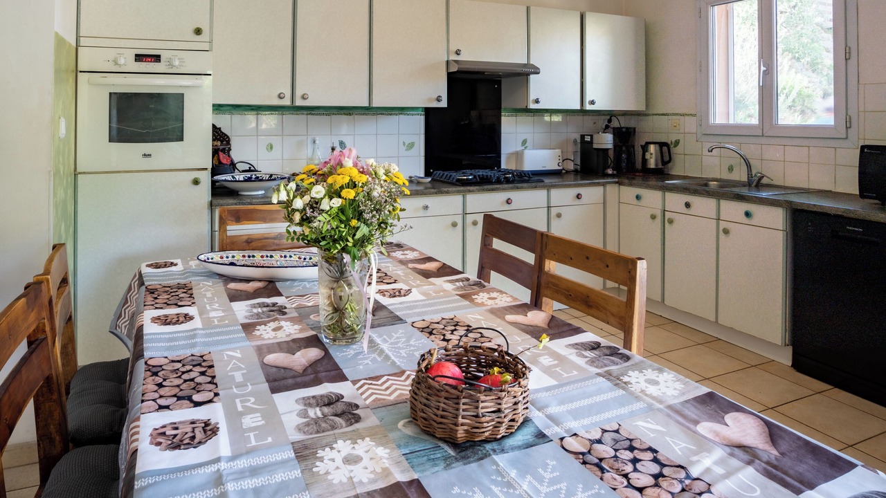 Photo of Kitchen in Ensues-la-Redonne