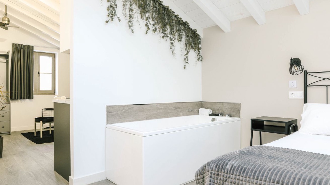 Photo of Bedroom in Villaverde de Pontones