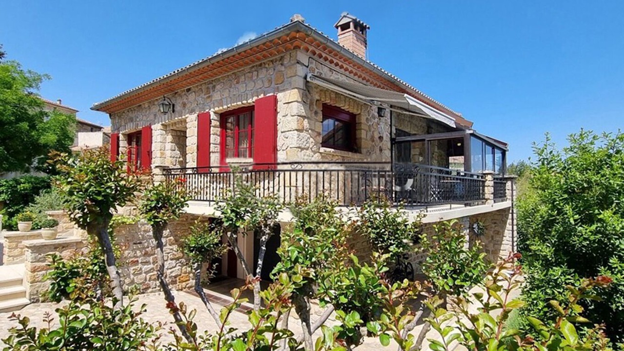 Photo of Outdoor in Banne