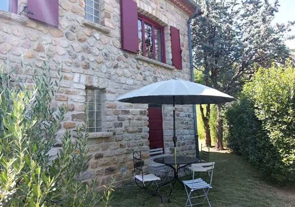 Photo of Outdoor in Banne