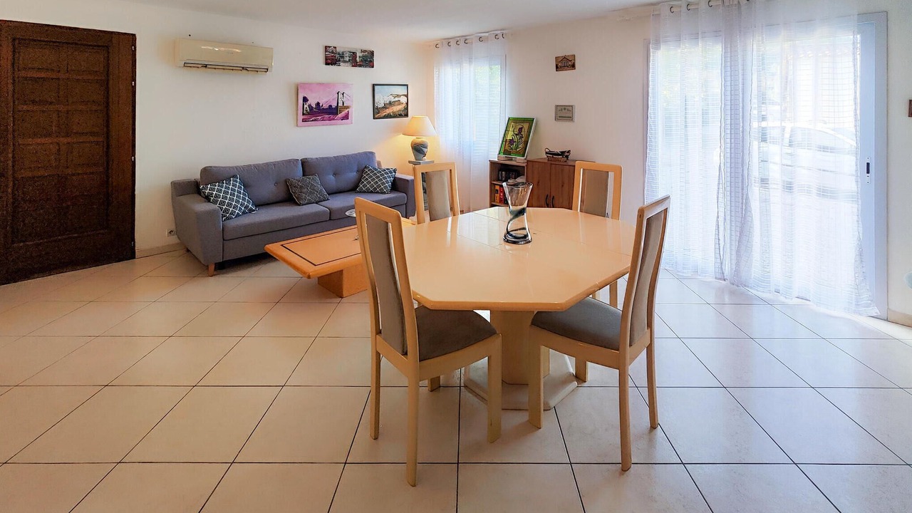 Photo of Bedroom in Nebian