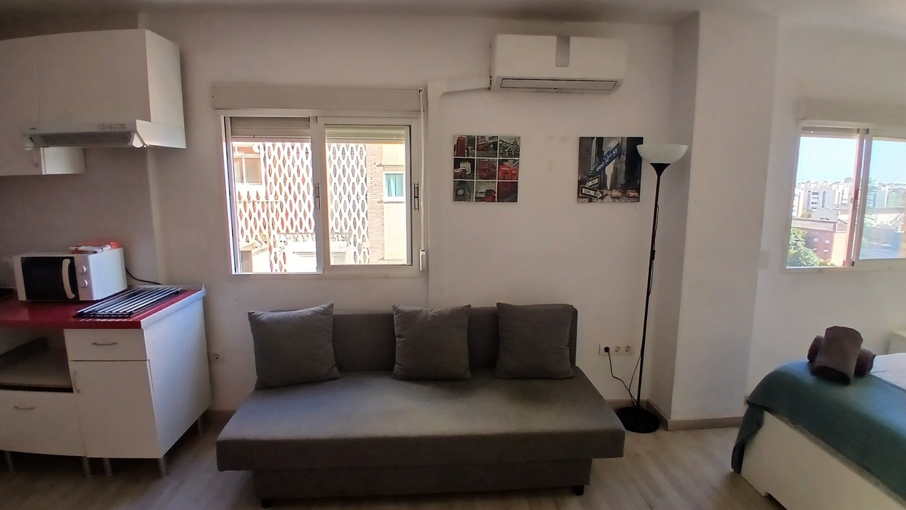 Photo of Livingroom in R.E.N.F.E.