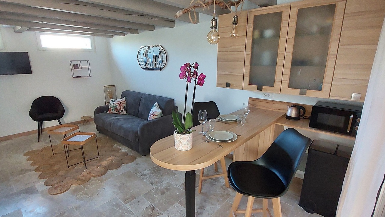 Photo of Livingroom in Cabrieres