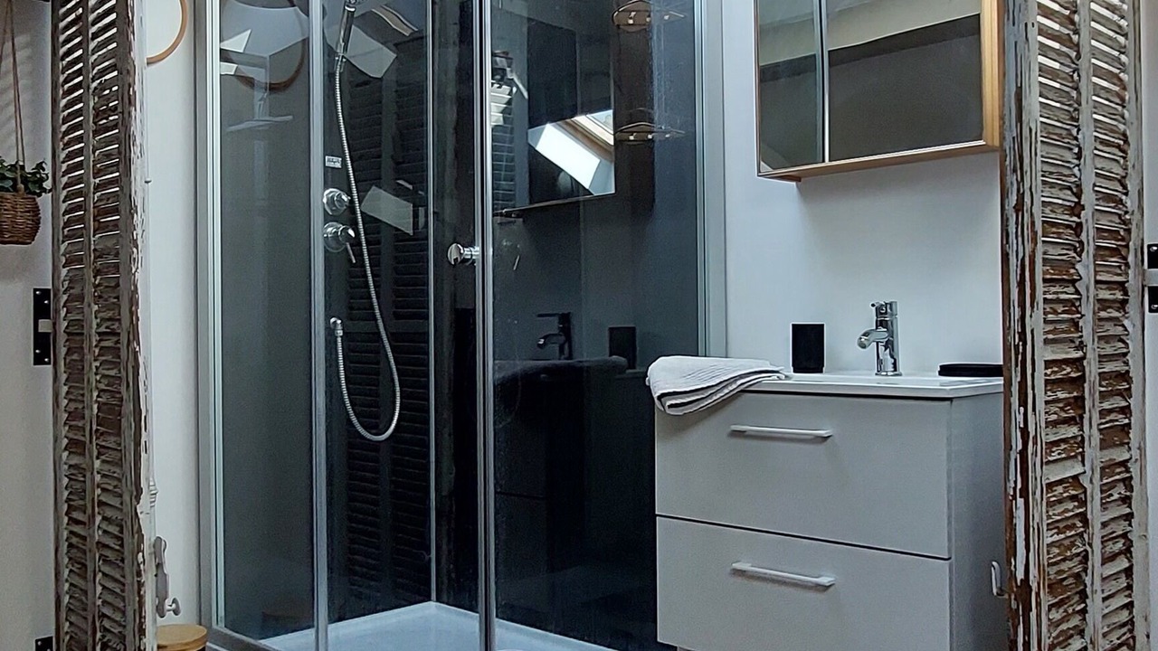 Photo of Bathroom in Cabrieres