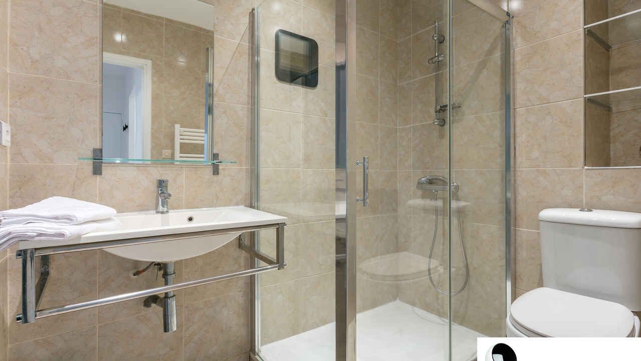 Photo of Bathroom in Gambetta