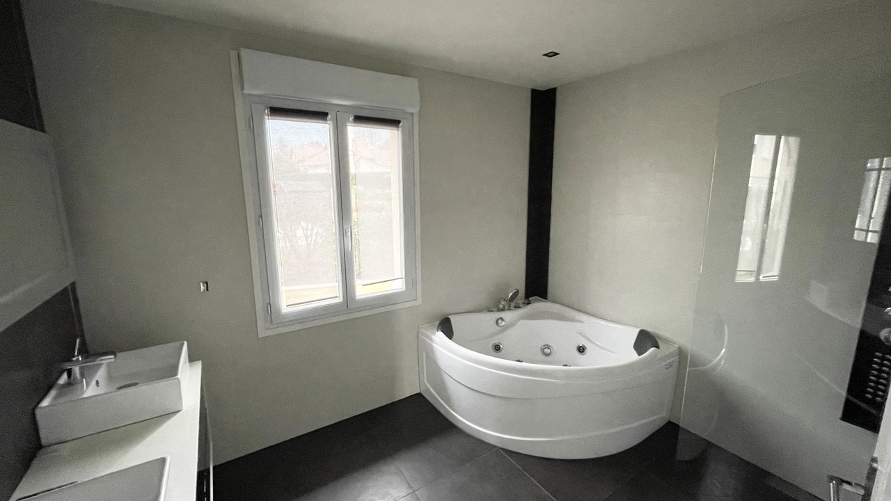 Photo of Bathroom in Chevry
