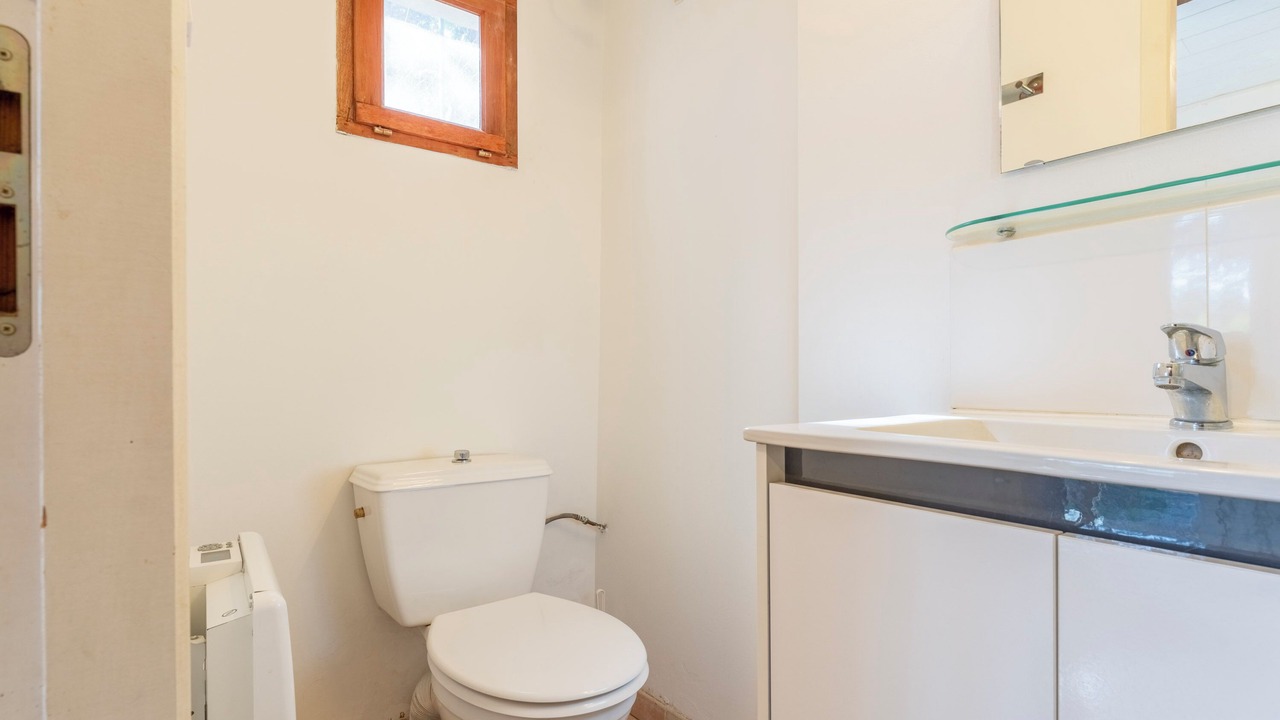 Photo of Bathroom in Garrigues