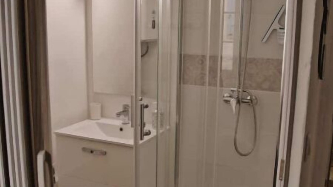 Photo of Bathroom in Beaucaire