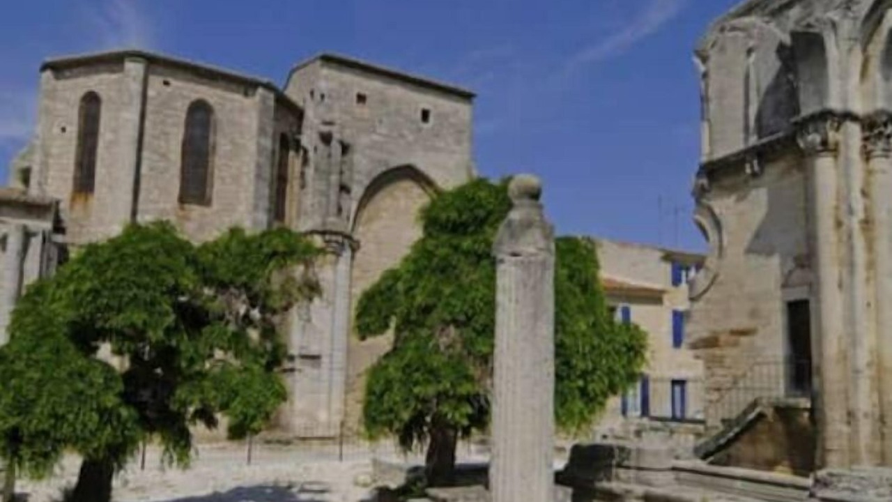 Photo of Others in Beaucaire