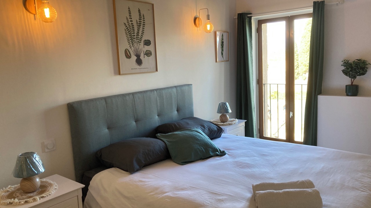 Photo of Bedroom in Homps