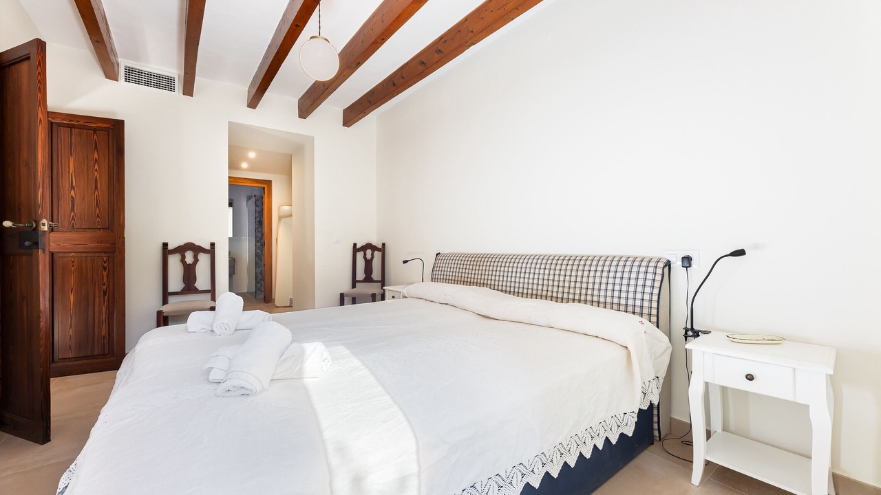 Photo of Bedroom in Portol