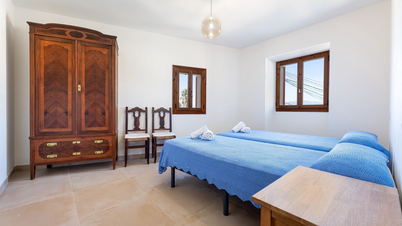 Photo of Bedroom in Portol