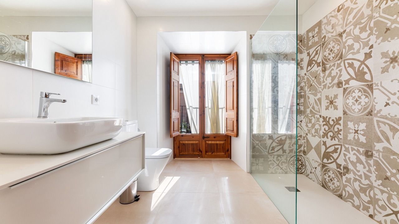Photo of Bathroom in Portol