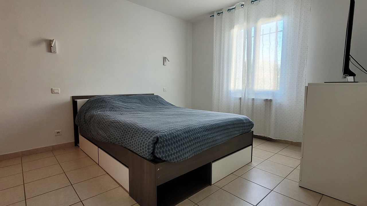 Photo of Bedroom in Chateauneuf-de-Gadagne
