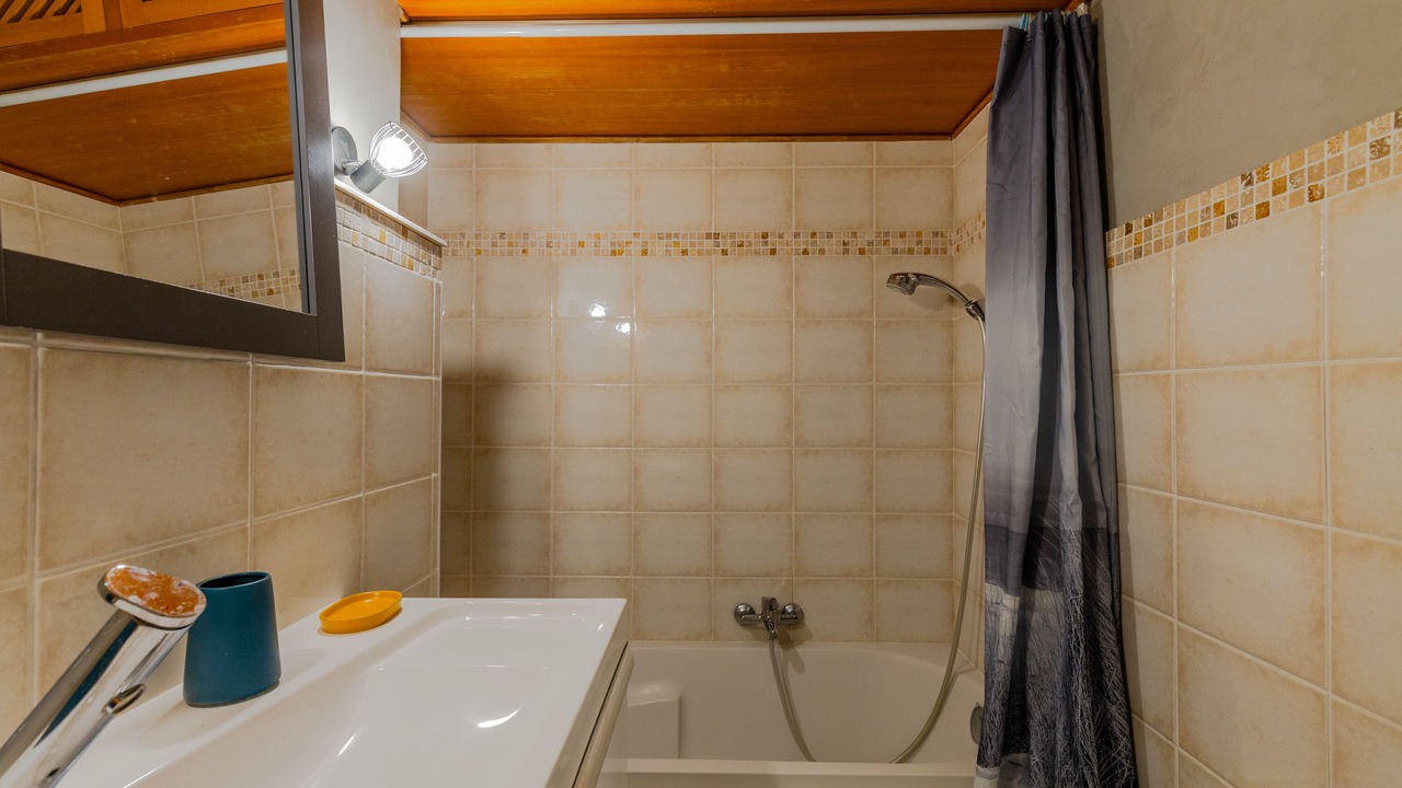 Photo of Bathroom in Collonges-sous-Saleve