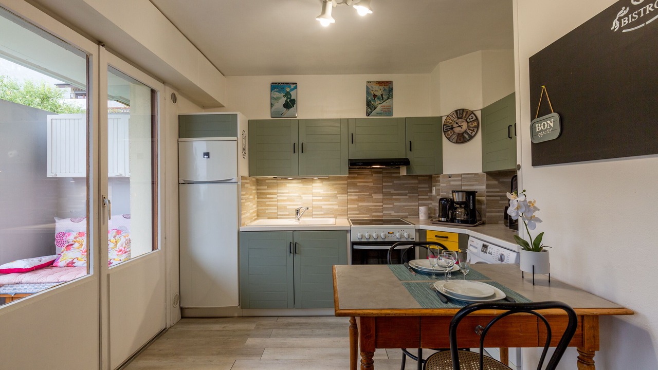Photo of Kitchen in Collonges-sous-Saleve