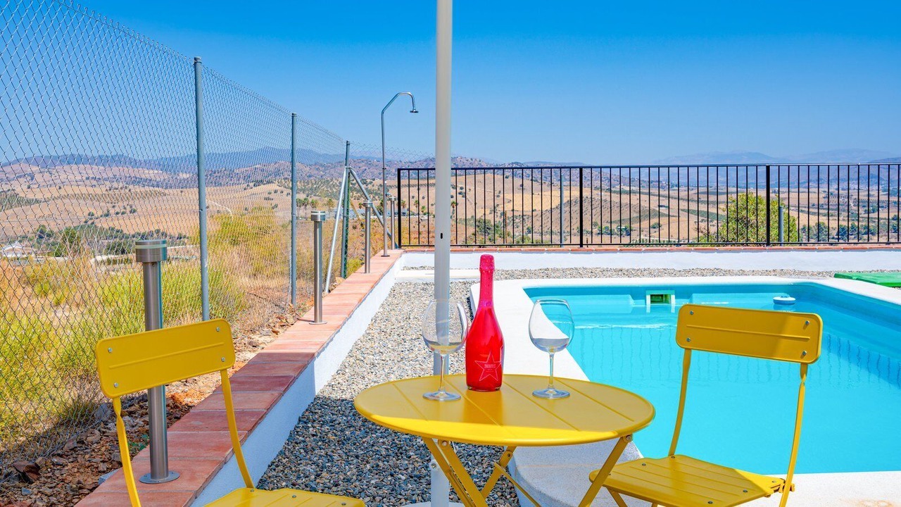 Photo of Outdoor in Coin
