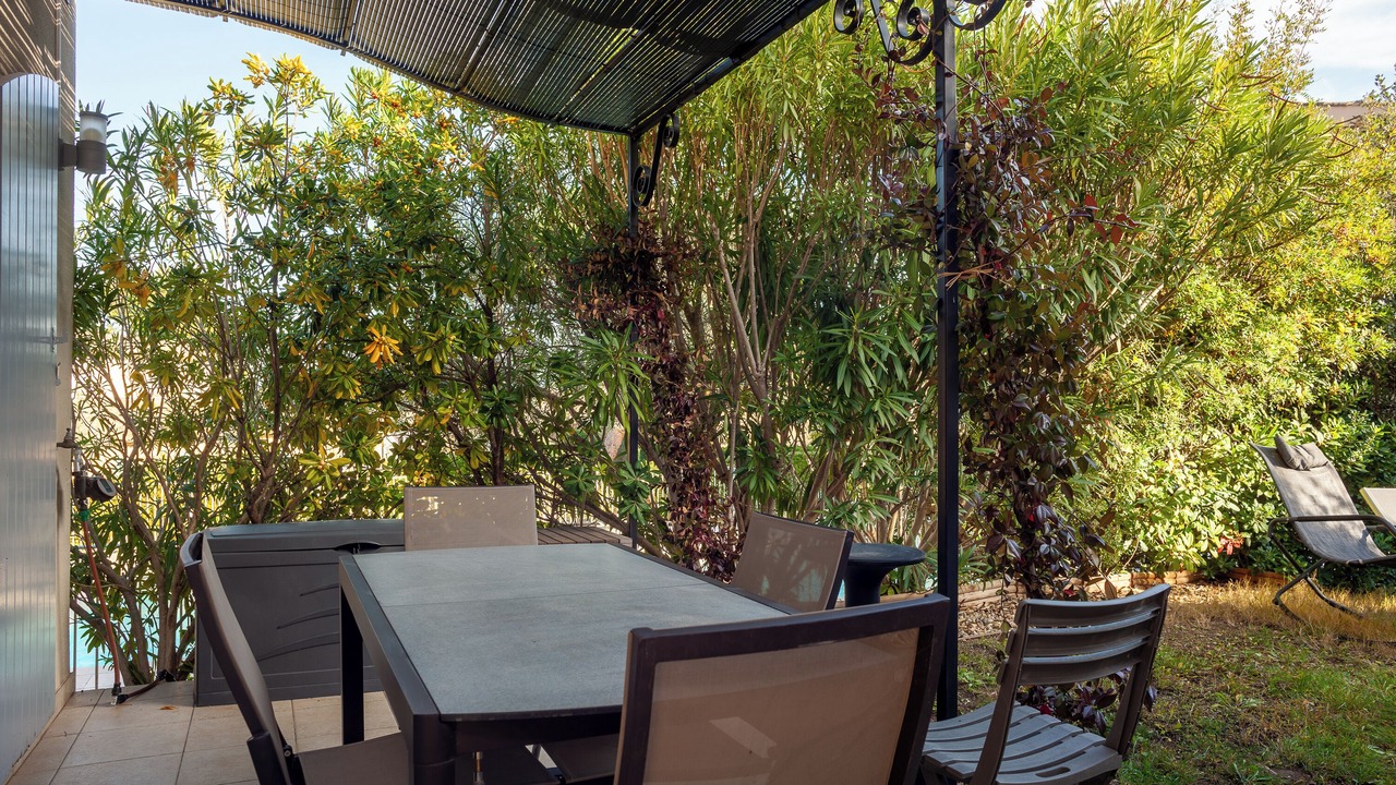 Photo of Outdoor in Pont Royal