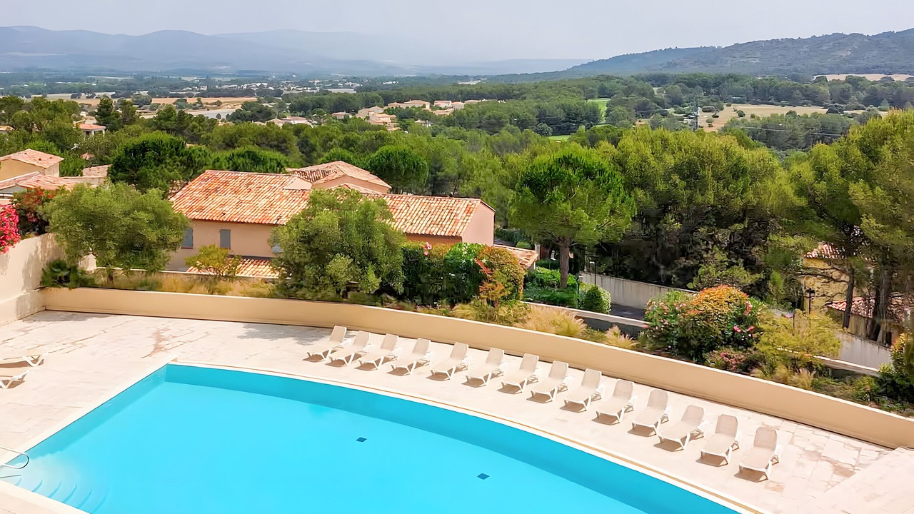 Photo of Outdoor in Pont Royal