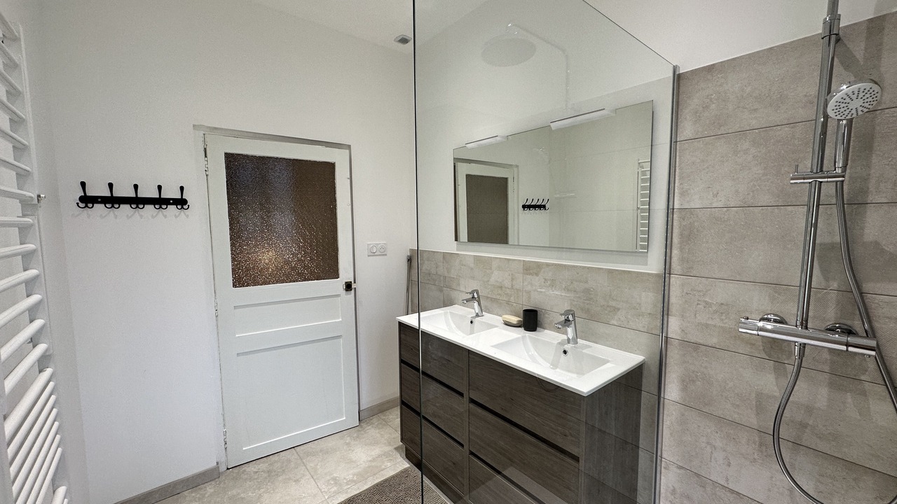 Photo of Bathroom in Le Tholonet