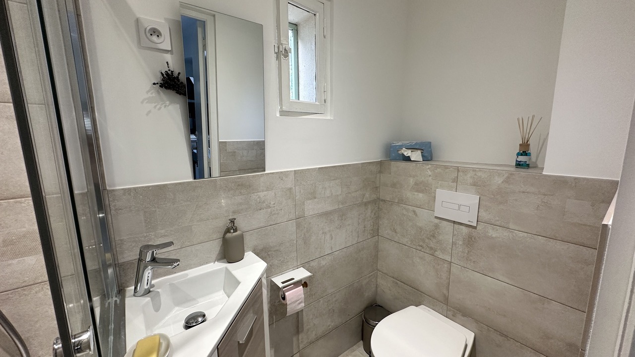 Photo of Bathroom in Le Tholonet