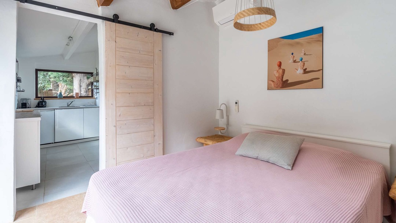 Photo of Bedroom in Cabannes