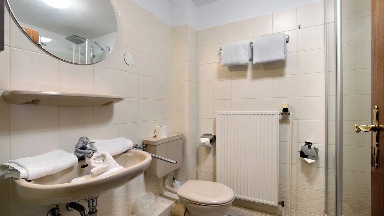 Photo of Bathroom in Tinnum