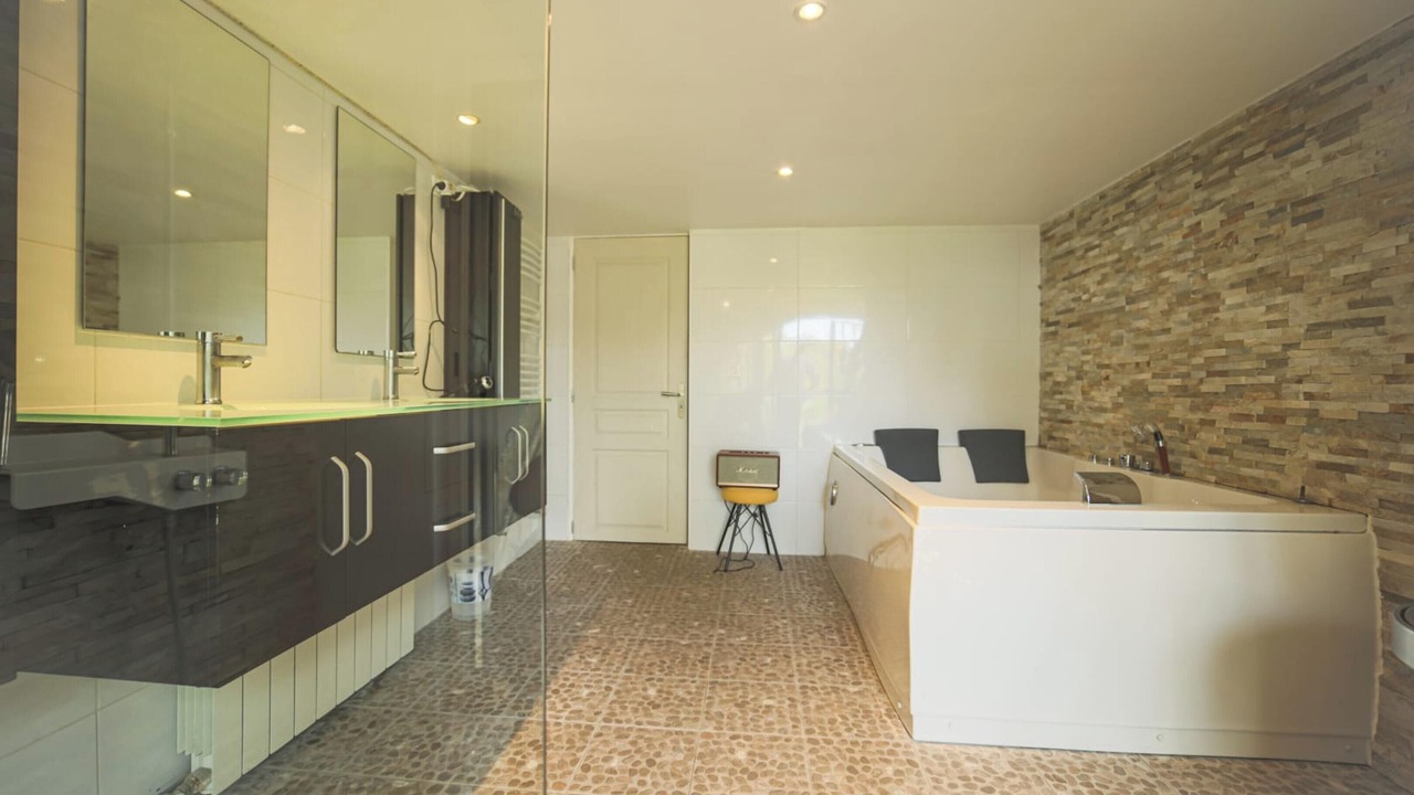 Photo of Bathroom in Aubagne