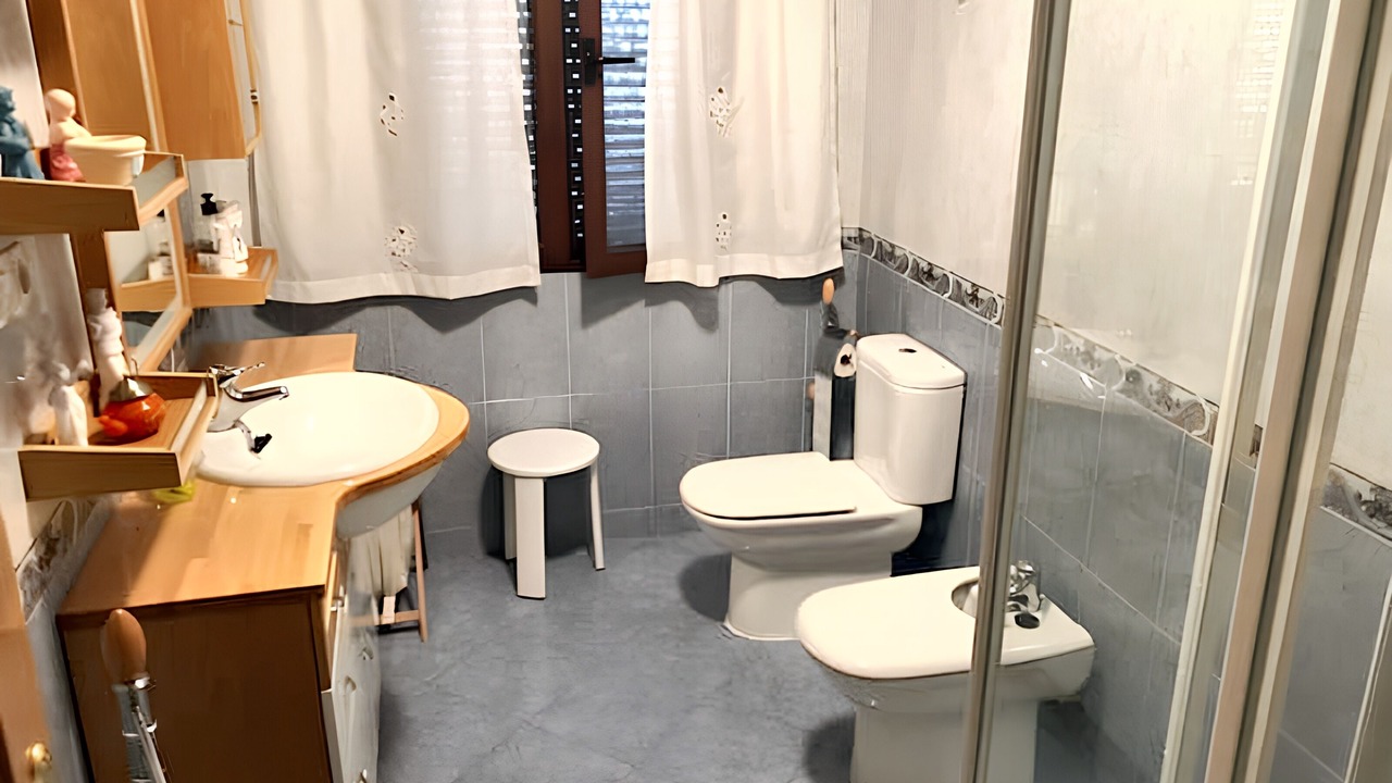 Photo of Bathroom in Madrigal de las Altas Torres