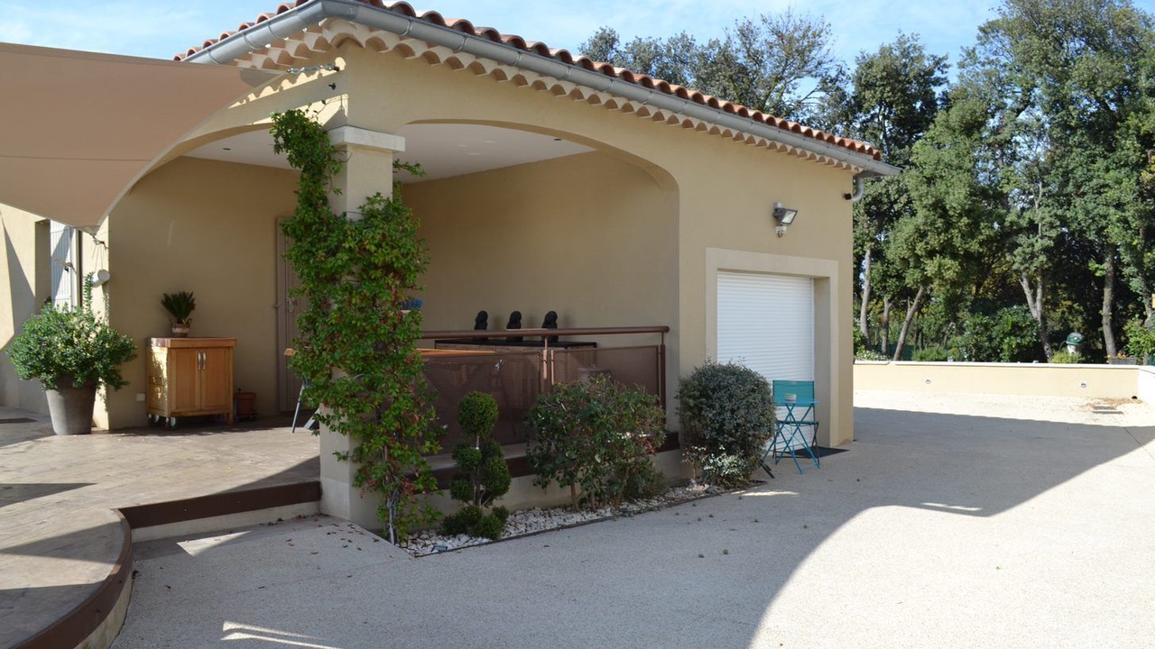 Photo of Patio Balcony in Plan-d'Orgon