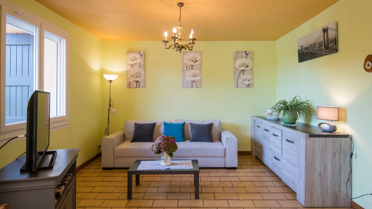 Photo of Livingroom in Castelnau-Pegayrols