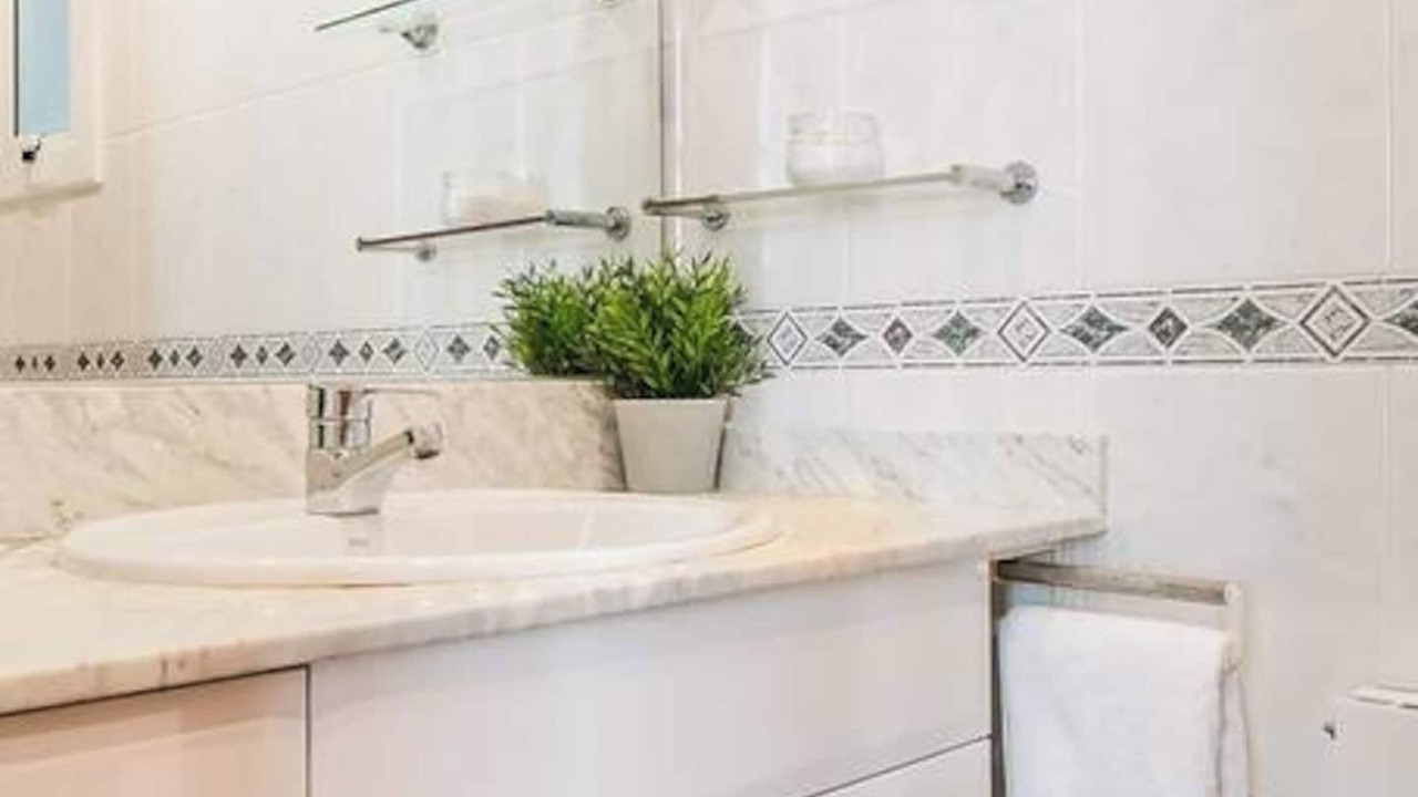 Photo of Bathroom in El Poble-sec
