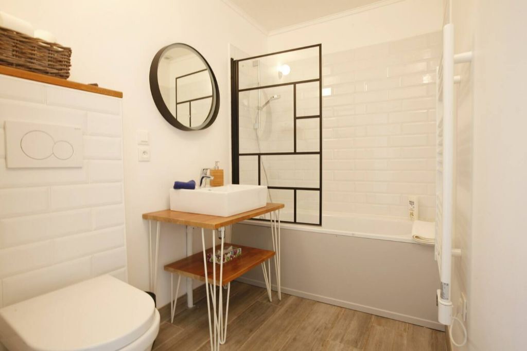 Photo of Bathroom in Condrieu