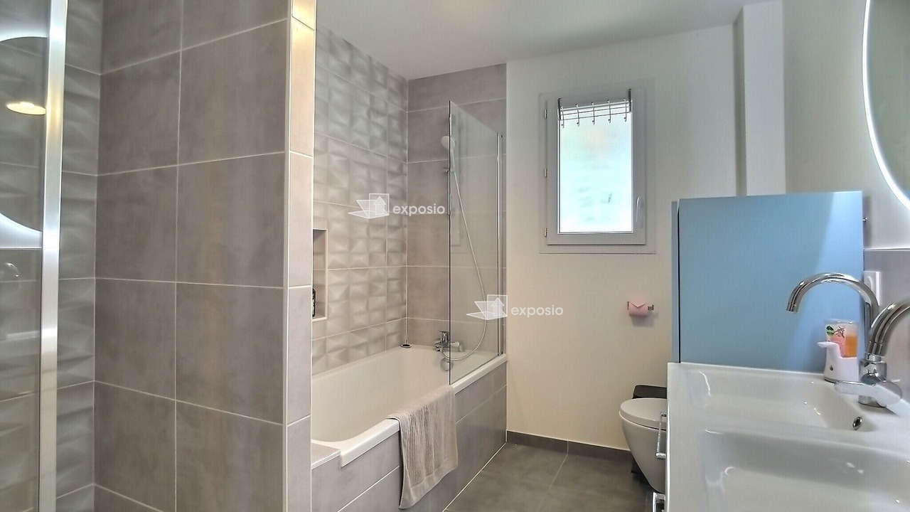 Photo of Bathroom in Collonges
