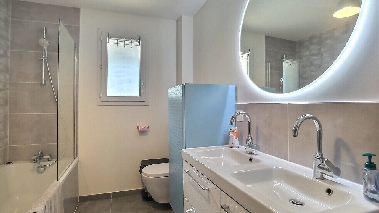 Photo of Bathroom in Collonges