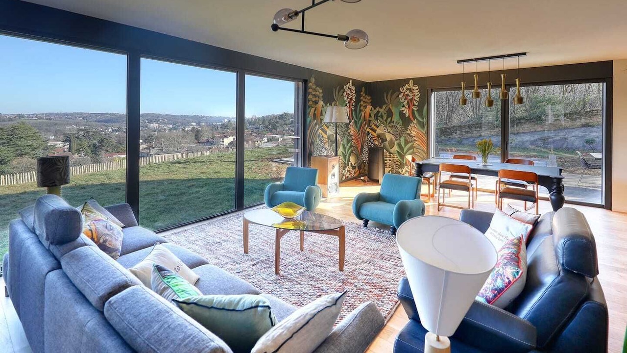 Photo of Livingroom in Saint-Romain-au-Mont-d'Or