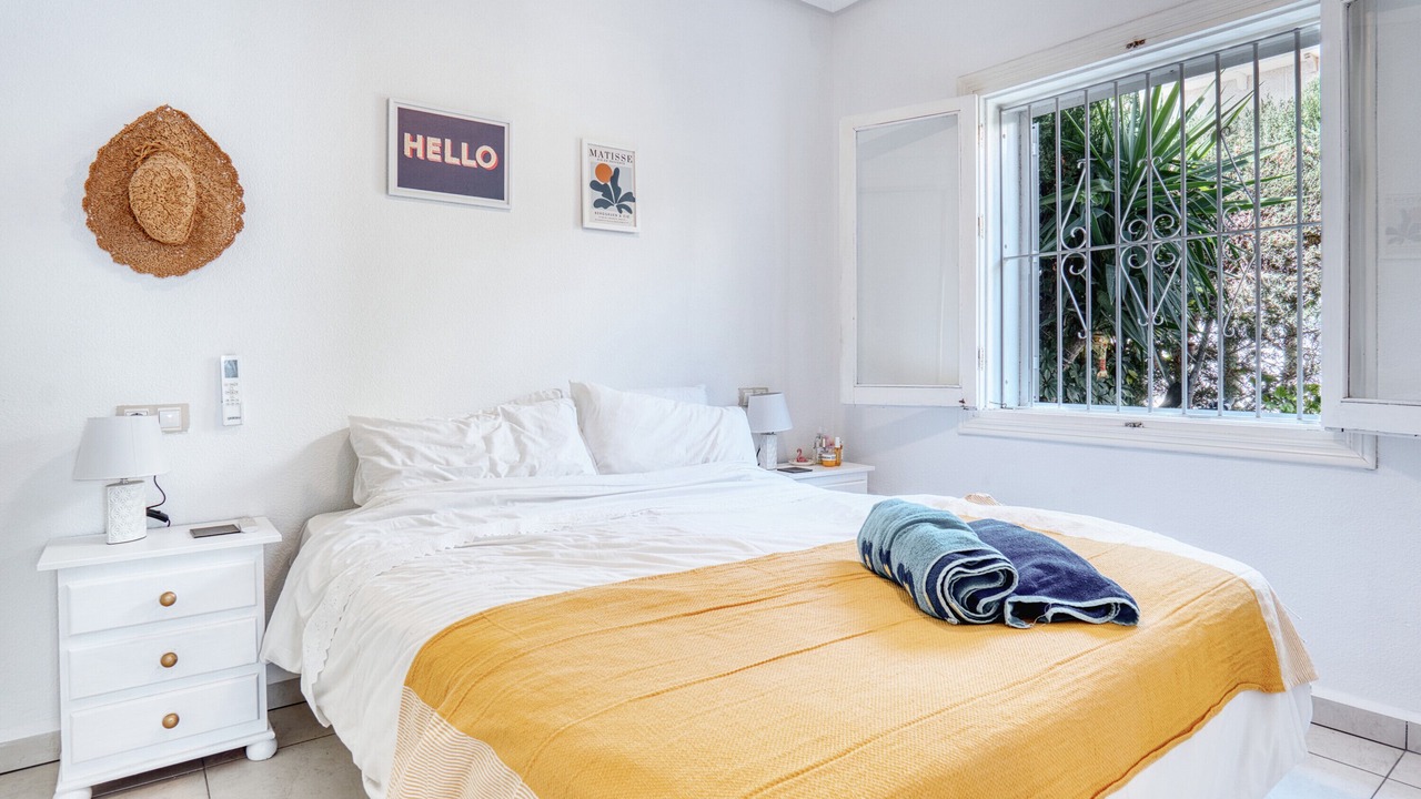 Photo of Bedroom in Los Altos
