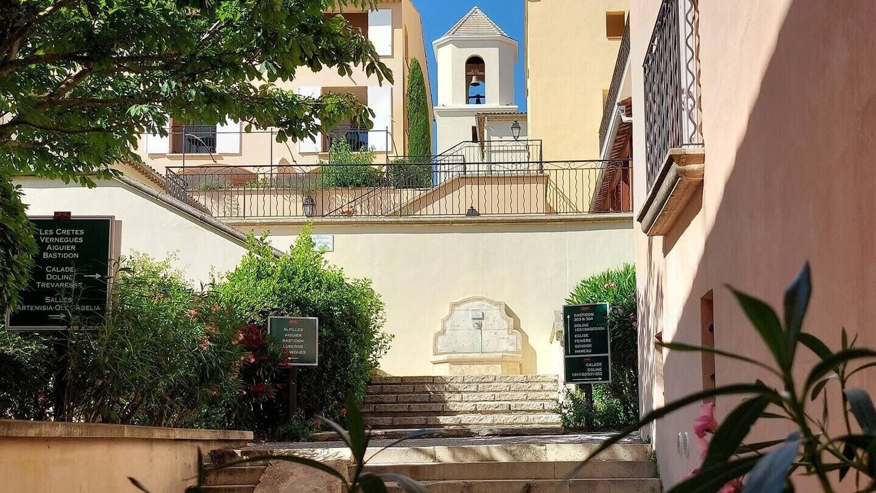 Photo of Outdoor in Pont Royal
