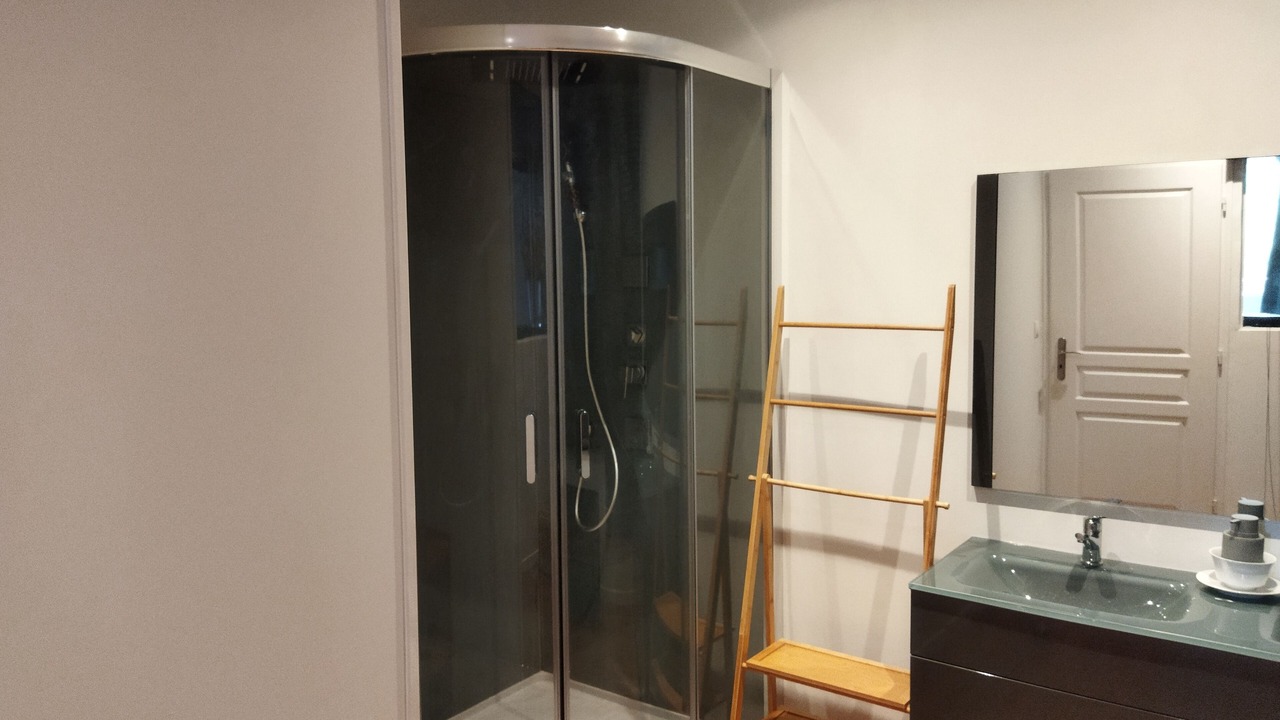 Photo of Bathroom in Le Somail