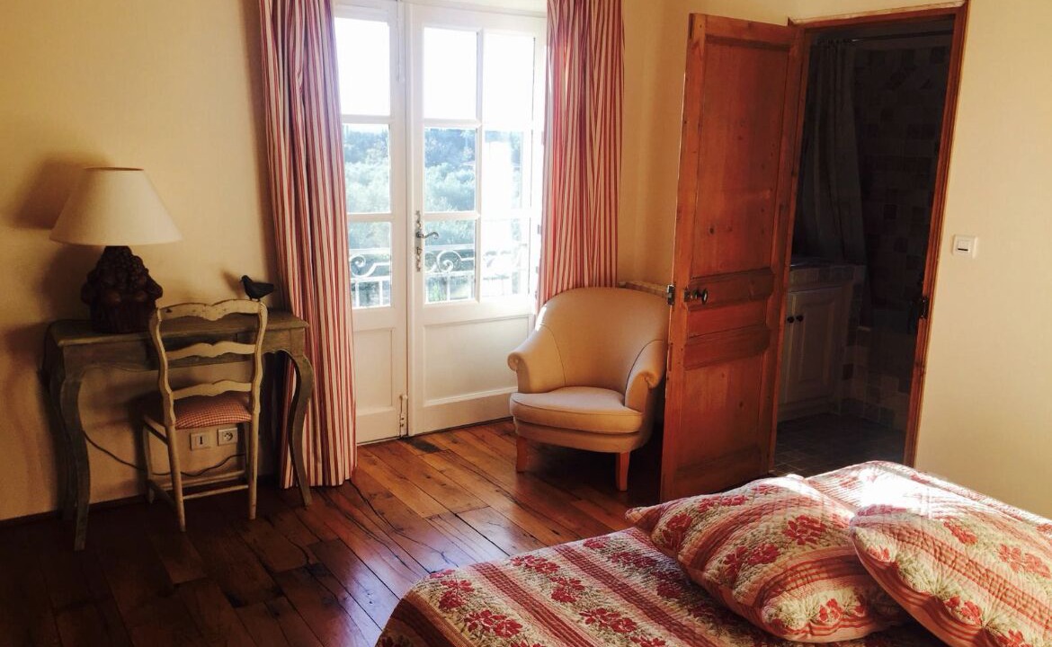 Photo of Bedroom in Paradou