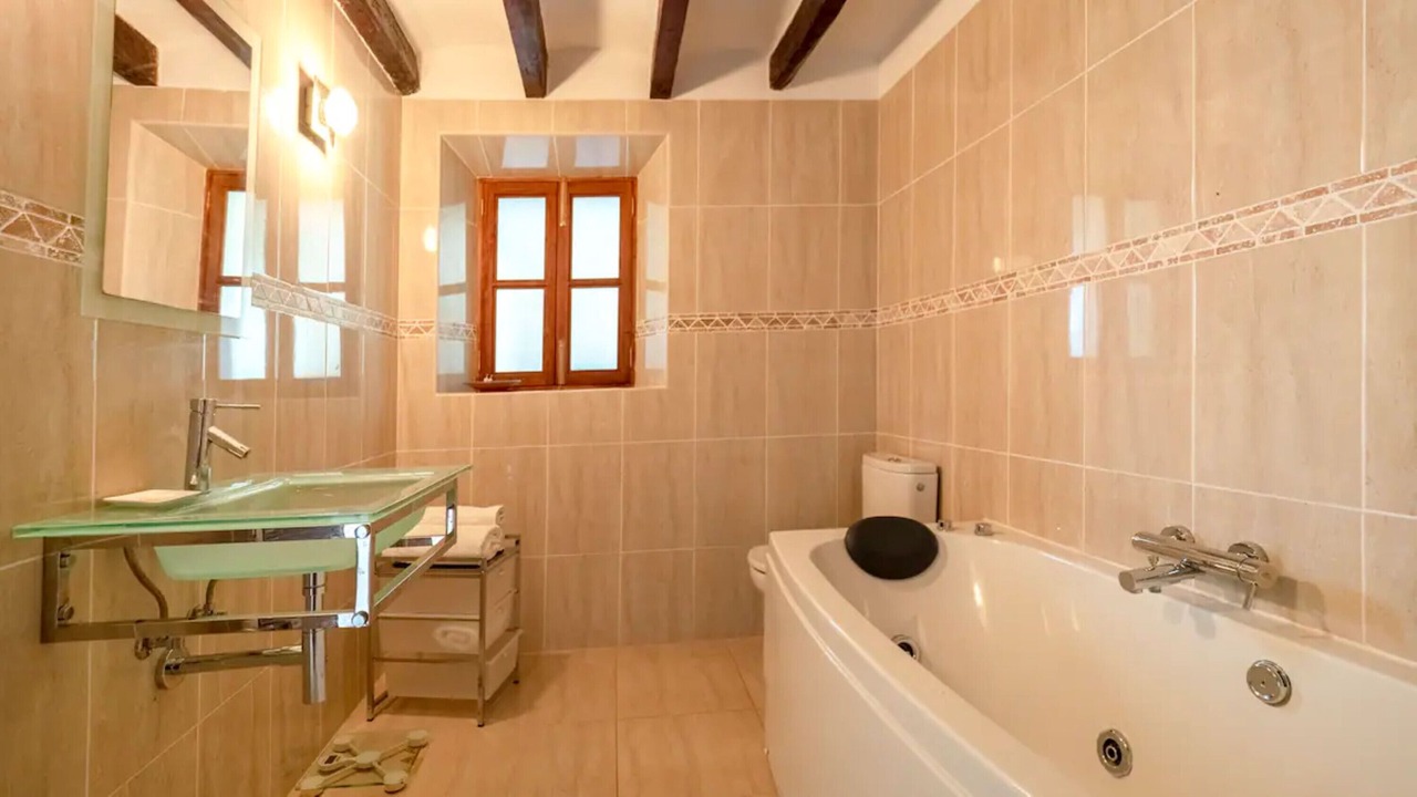 Photo of Bathroom in Fornalutx