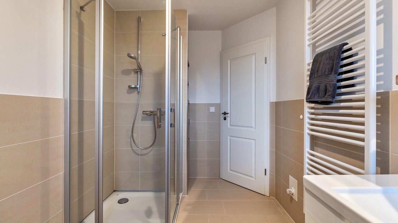 Photo of Bathroom in Tating