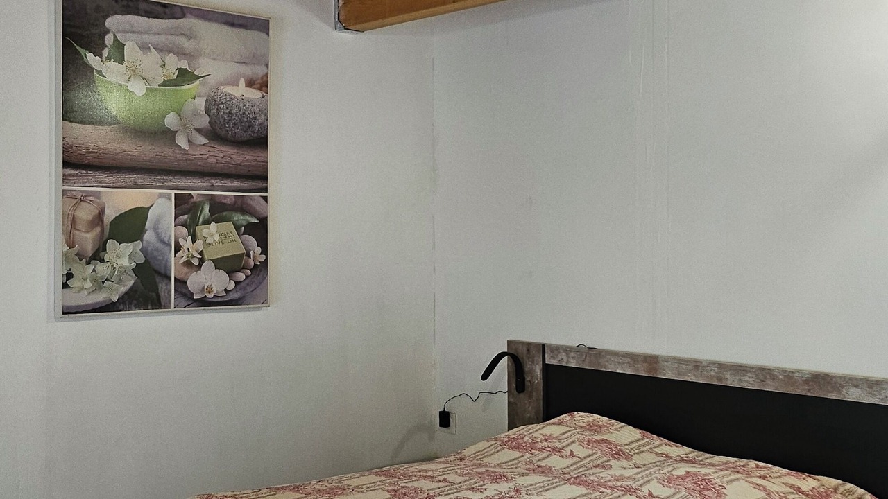 Photo of Bedroom in Noves