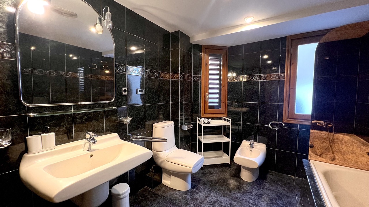 Photo of Bathroom in Sort