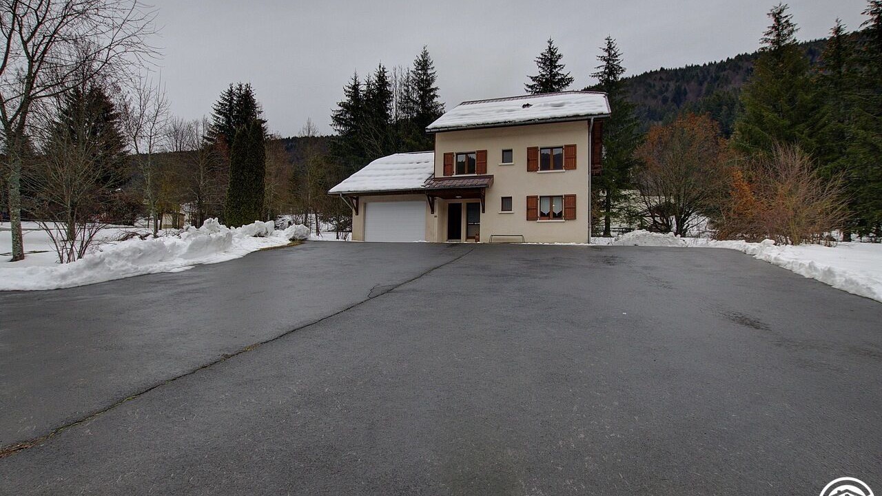 Photo of Outdoor in Lelex