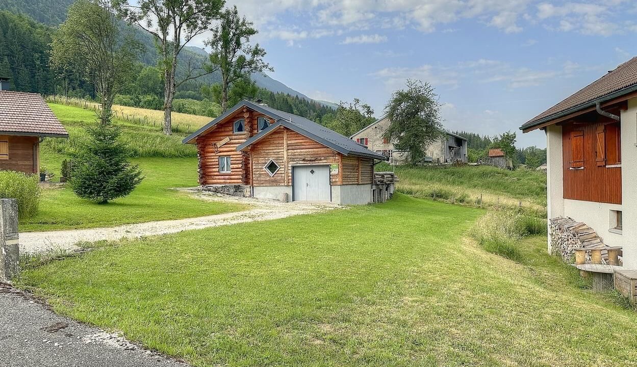 Photo of Outdoor in Lelex