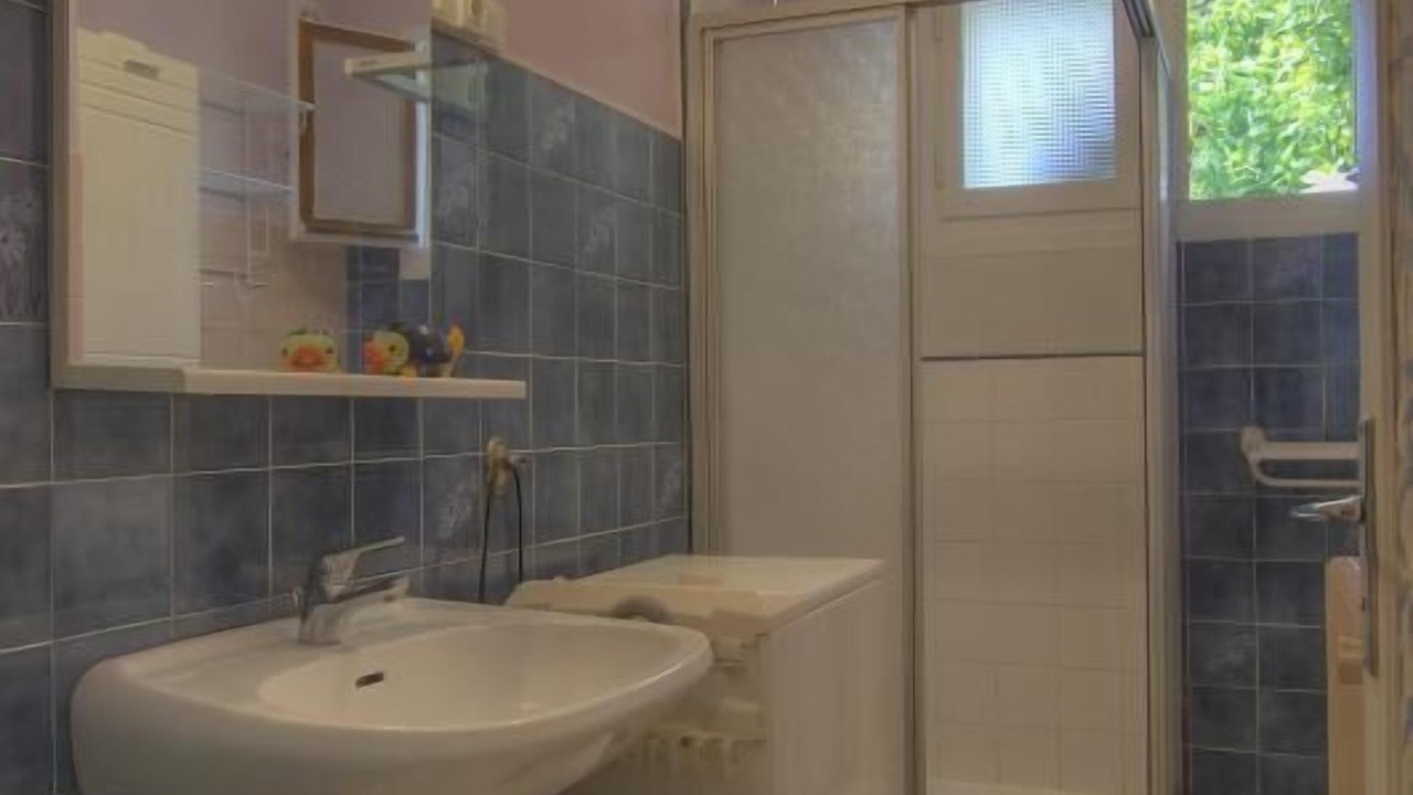 Photo of Bathroom in Chezery Forens