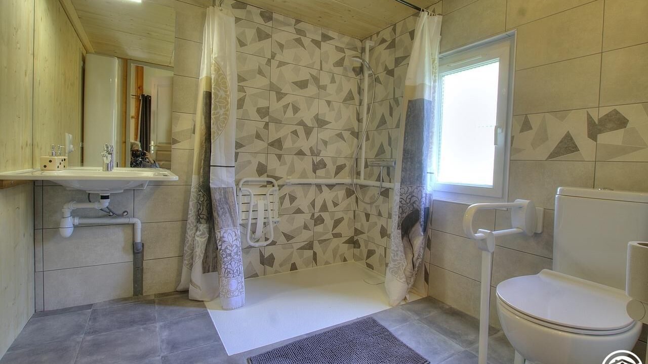 Photo of Bathroom in Chaley