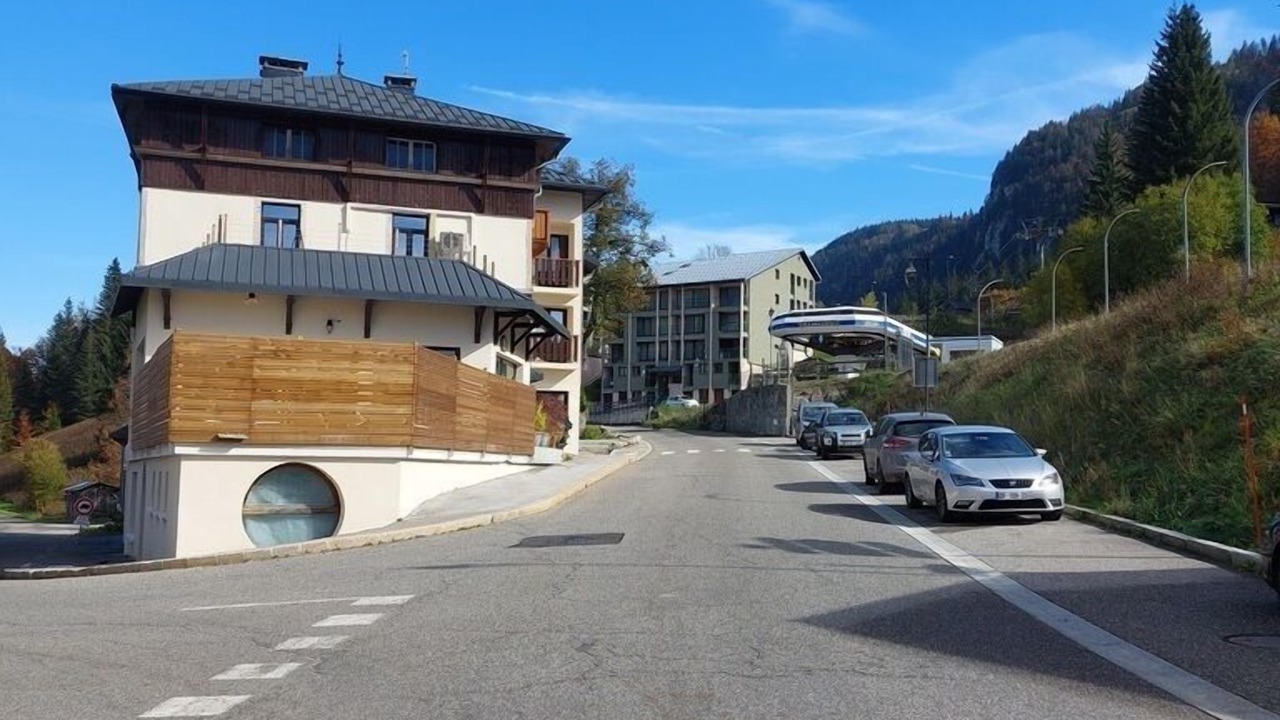 Photo of Others in Mijoux